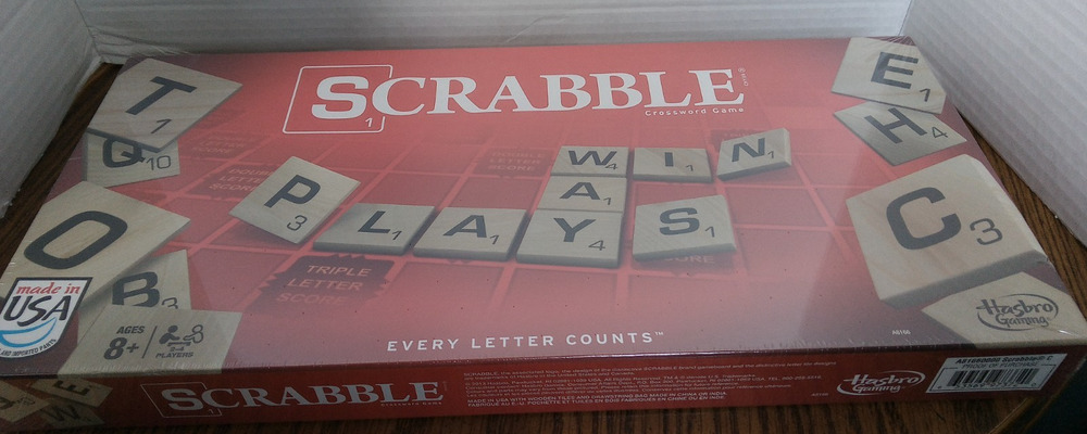 Scrabble Board Game (2013 Hasbro Gaming) New Sealed